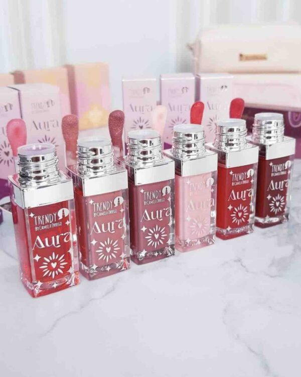 -OJZxT9jZk_1OOBmwAAZ Gloss Aura - Trendy