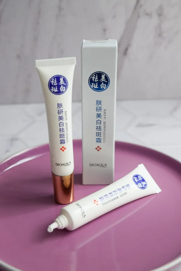IMG_0748 Contorno / Crema de Ojos Aclarante Anti manchas - Bioaqua