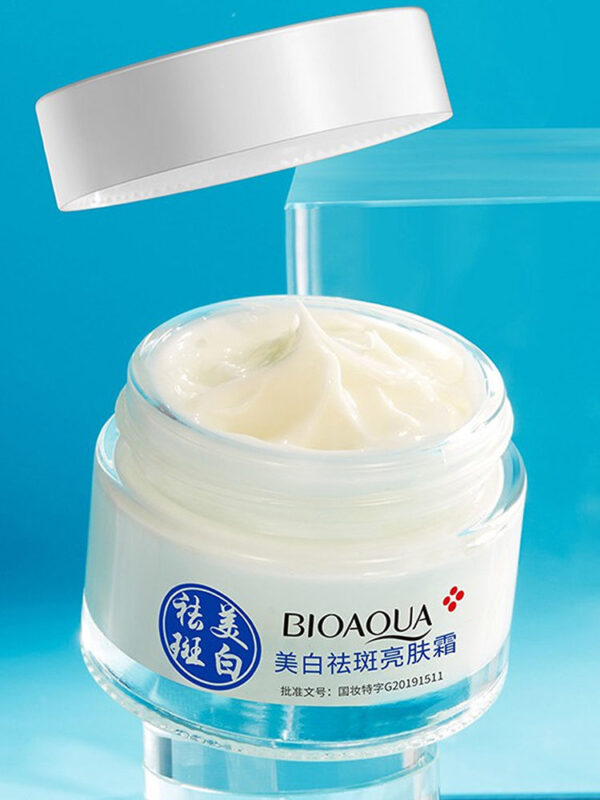 Crema Hidratante Aclarante Anti Manchas - Bioaqua